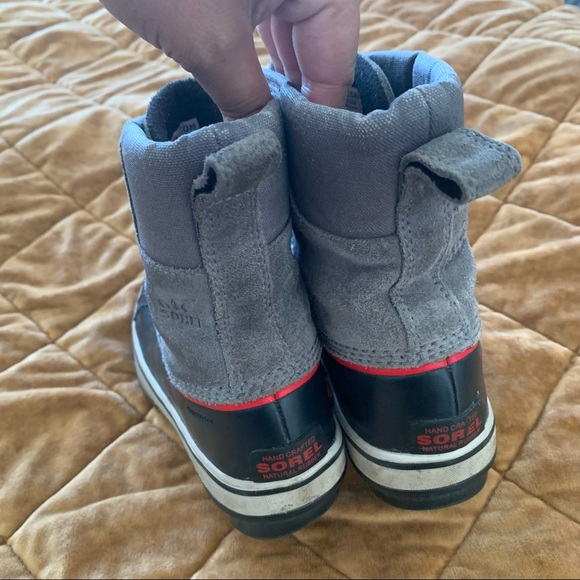 Sorel Kids Snow Boots Size 1 - Picture 5 of 9